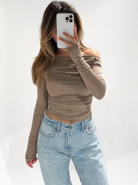 Maine Off Shoulder Top / Taupe