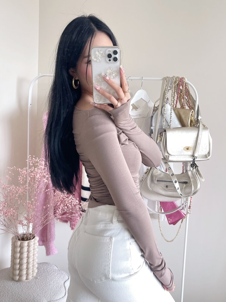 Maine Off Shoulder Top / Taupe