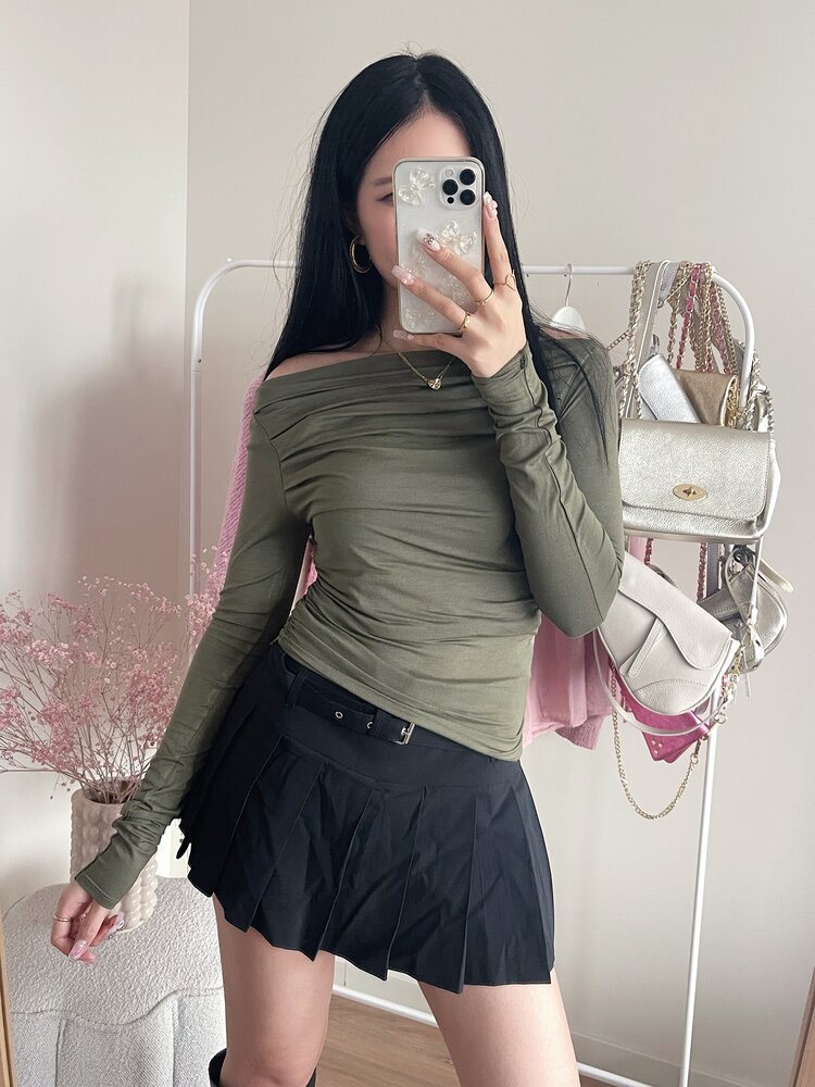 Maine Off Shoulder Top / Dark Olive