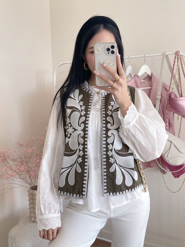 Suhara Embroidered Gilet / Khaki Green