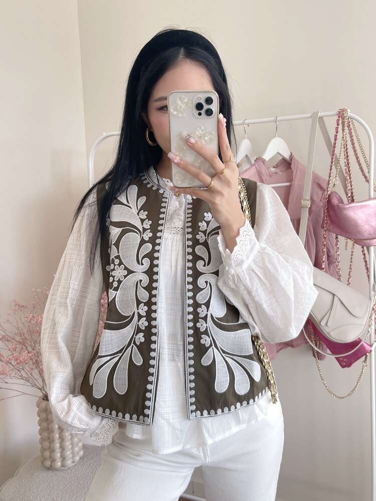Suhara Embroidered Gilet / Khaki Green