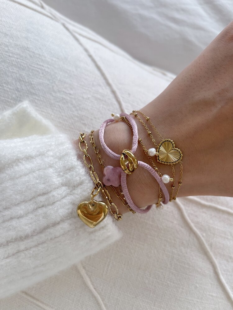 Gold Heart Pendant Bracelet