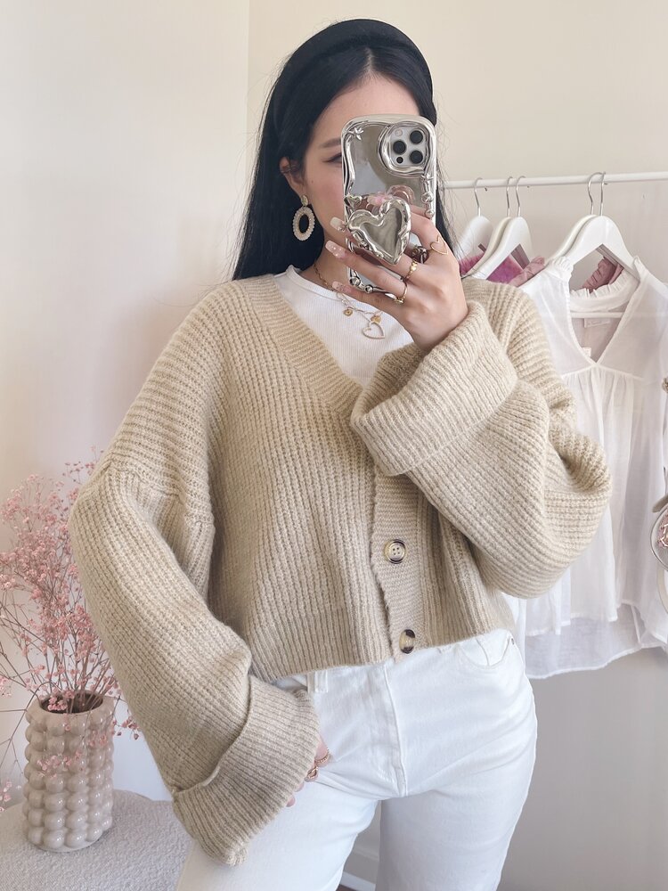 Raima Button Knit Cardigan / Beige