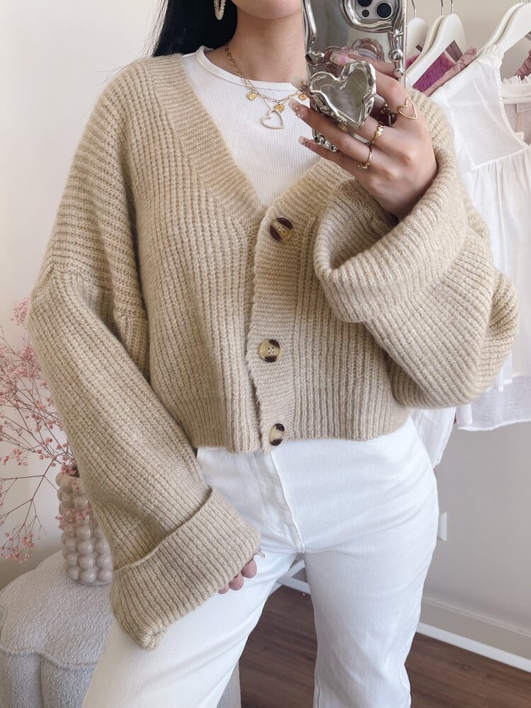 Raima Button Knit Cardigan / Beige