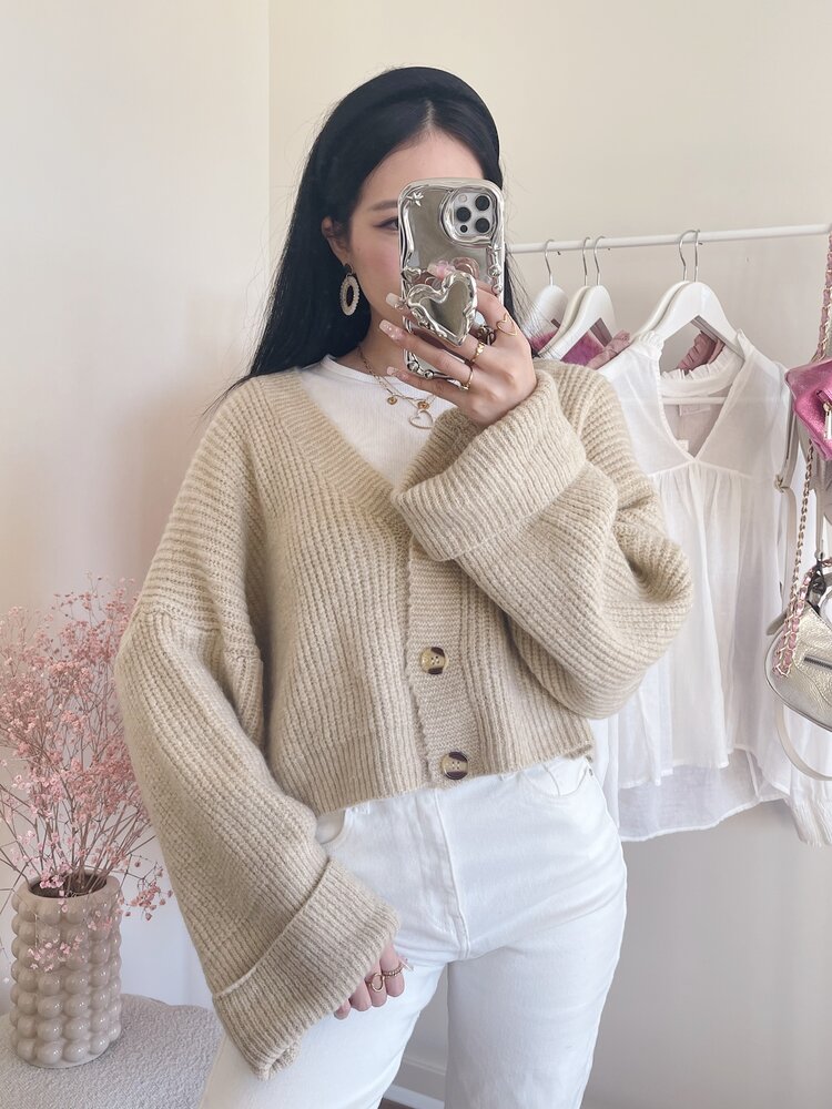 Raima Button Knit Cardigan / Beige
