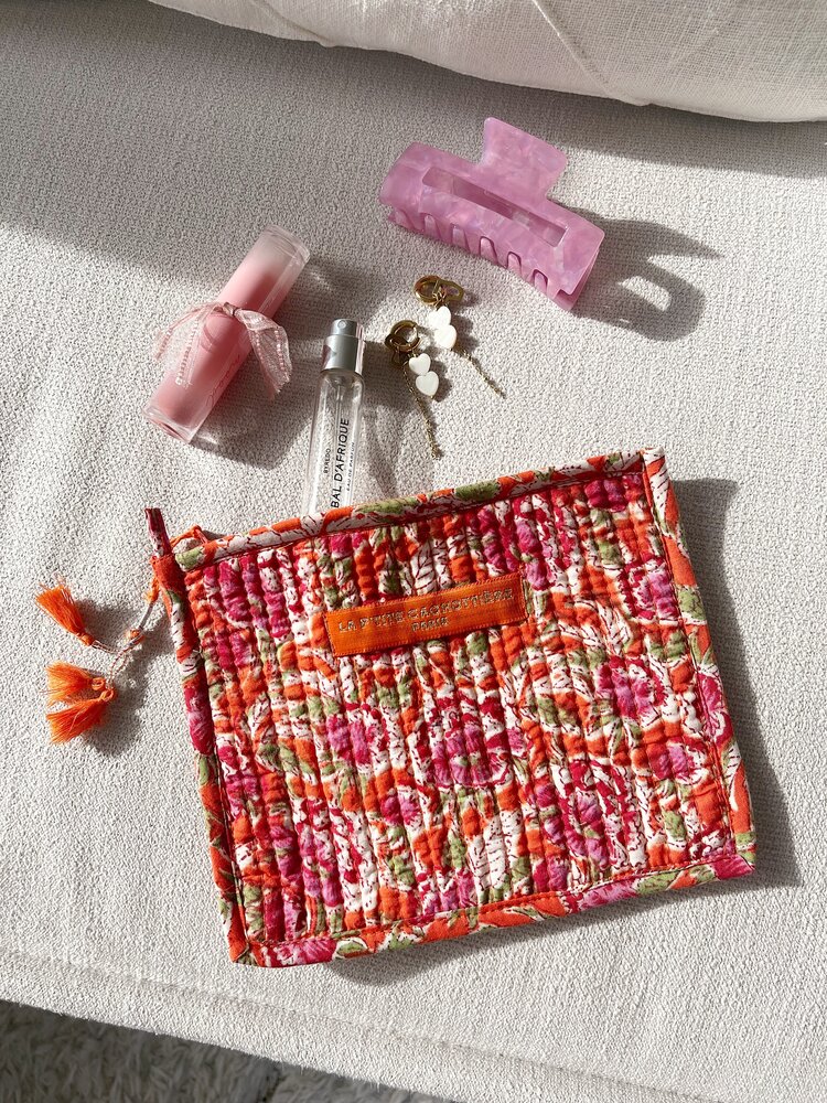 Jalaina Medium Flower Pouch Bag / Pink