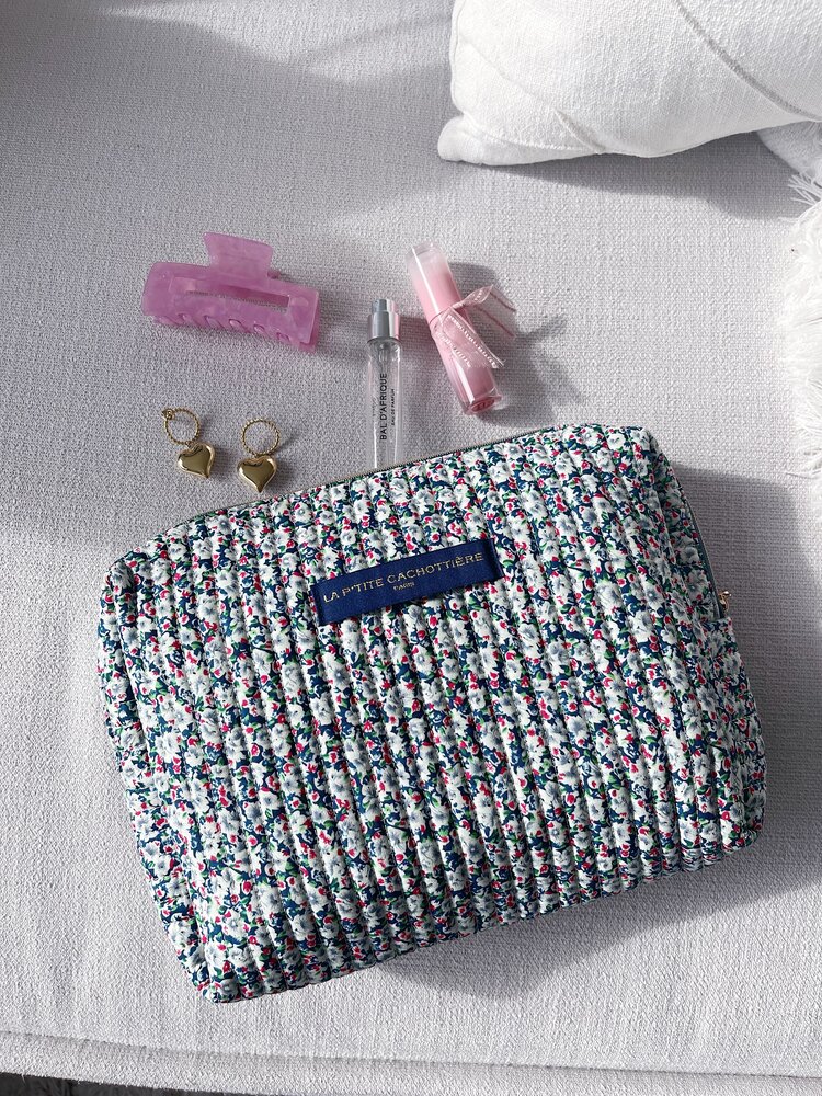 Marly Flower Toiletry Bag / Navy & White (Large)