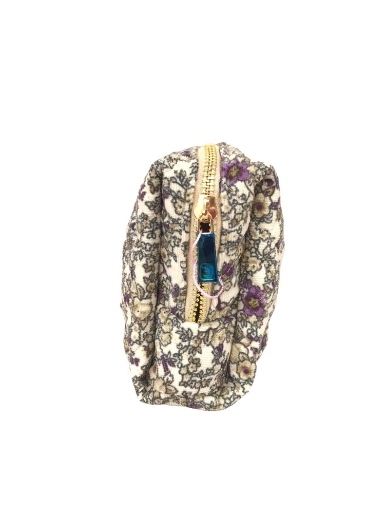 Yumeka Flower Toiletry Bag / White Lilac