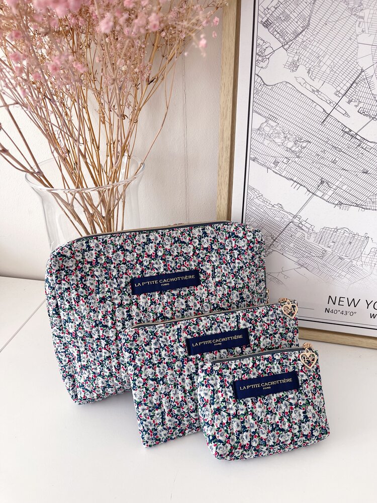 Marly Flower Toiletry Bag / Navy & White (Medium)