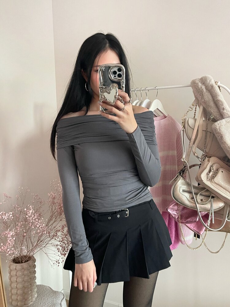 Faria Off Shoulder Top / Dark Grey