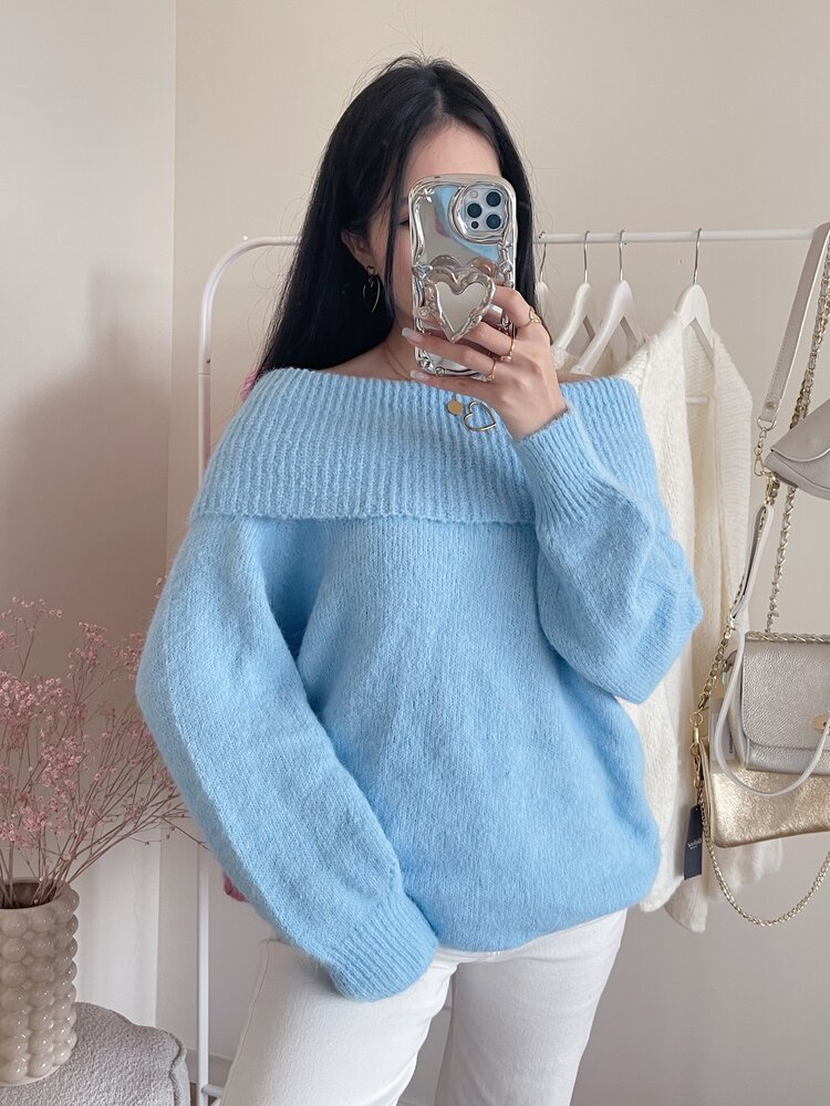 Lumi Off Shoulder Sweater / Blue