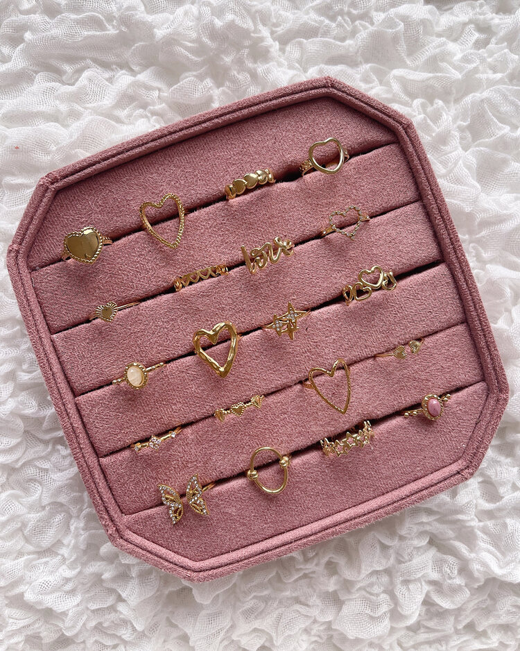 Gold Open Heart Pattern Ring