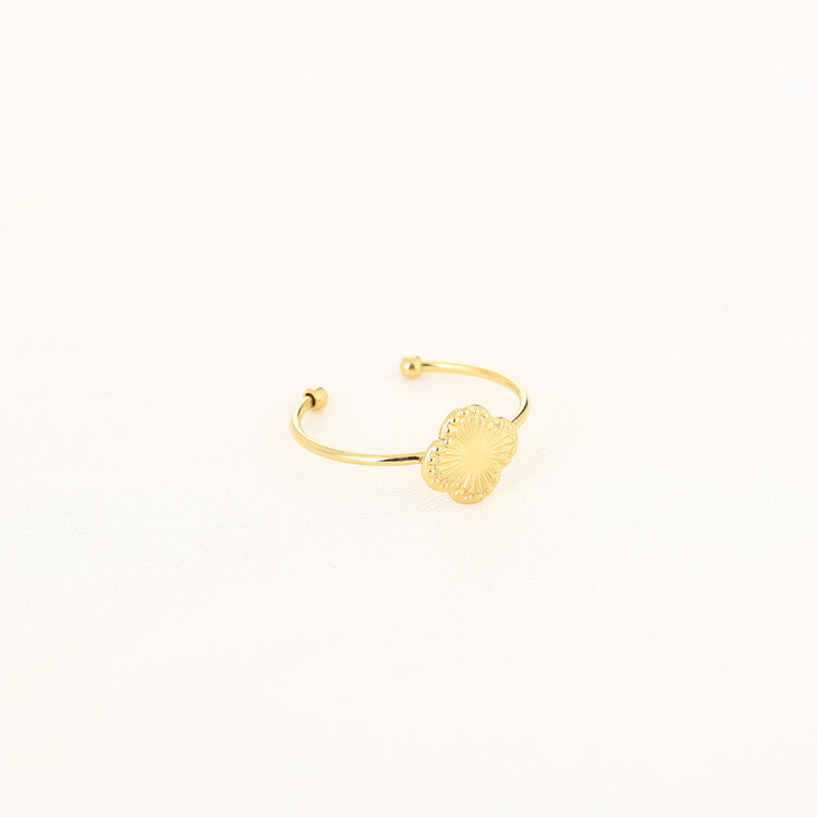 Gold Textured Clover Ring