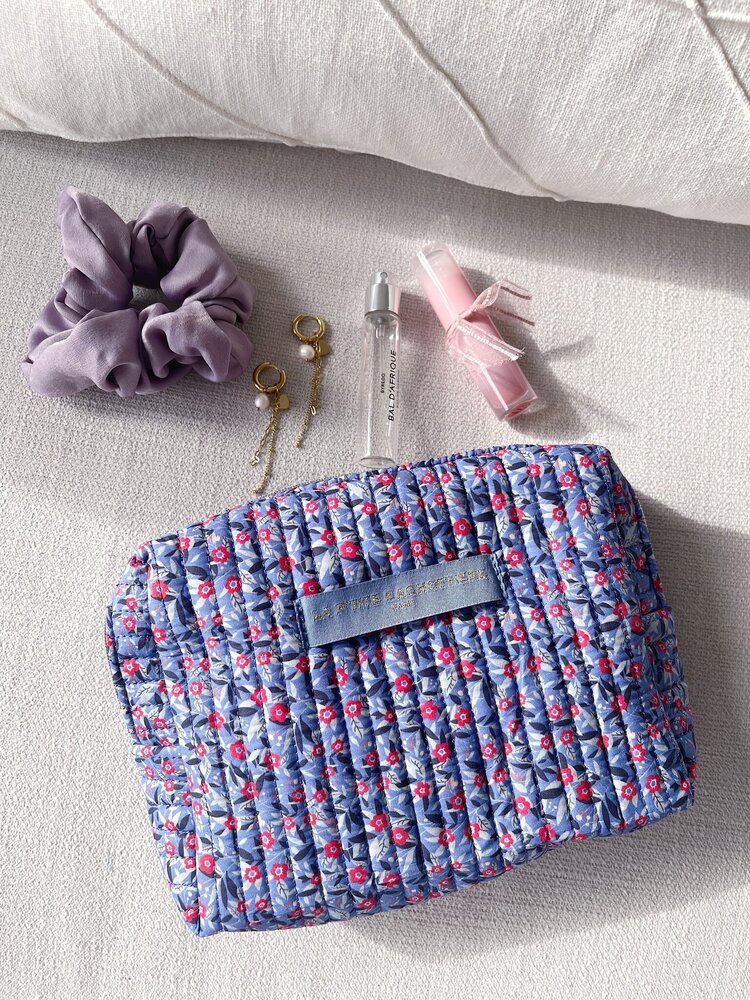Marly Flower Toiletry Bag / Blue & Pink (Medium)
