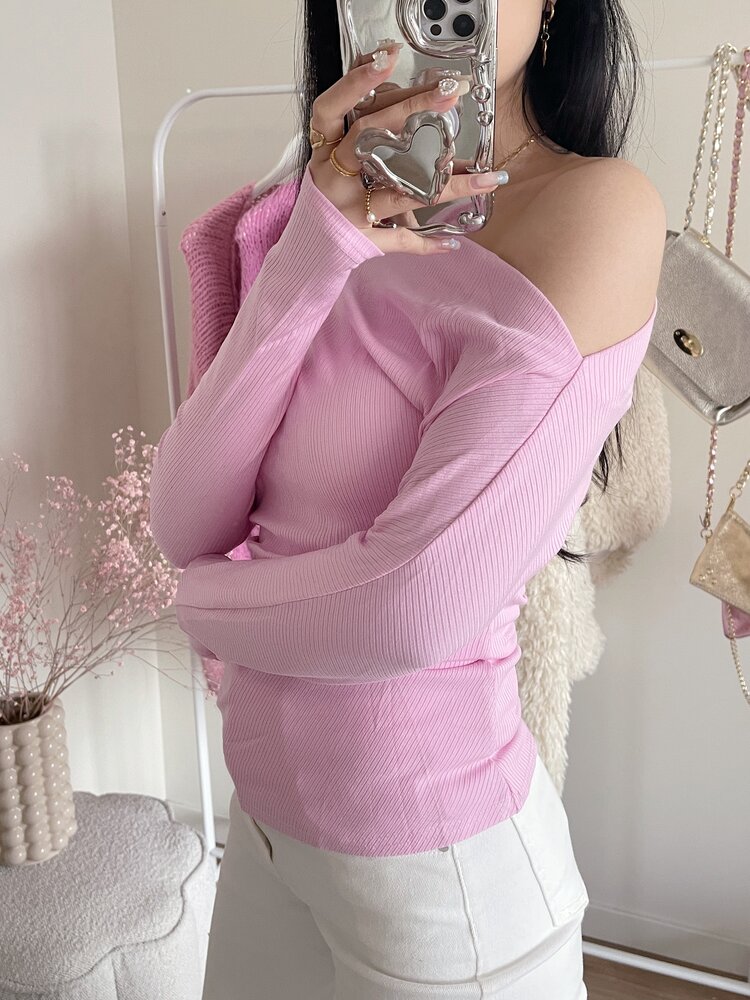 Reverie Off Shoulder Top / Pink