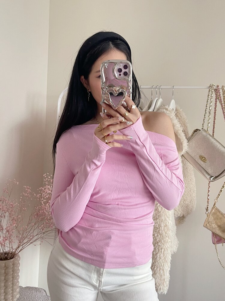 Reverie Off Shoulder Top / Pink