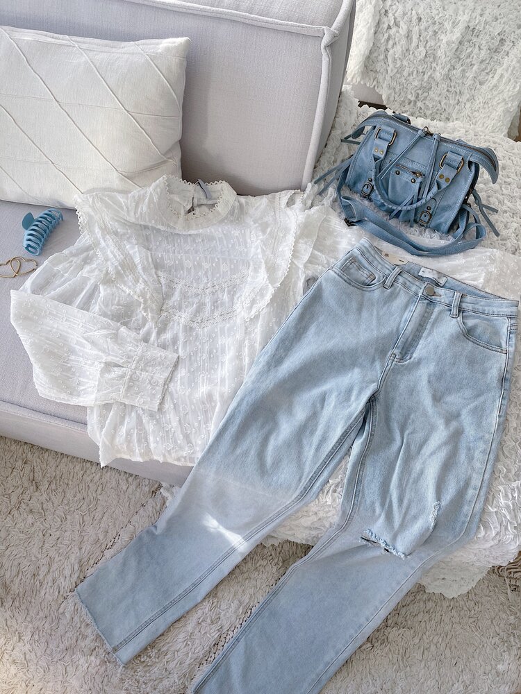 Maja Embroidered Blouse / White