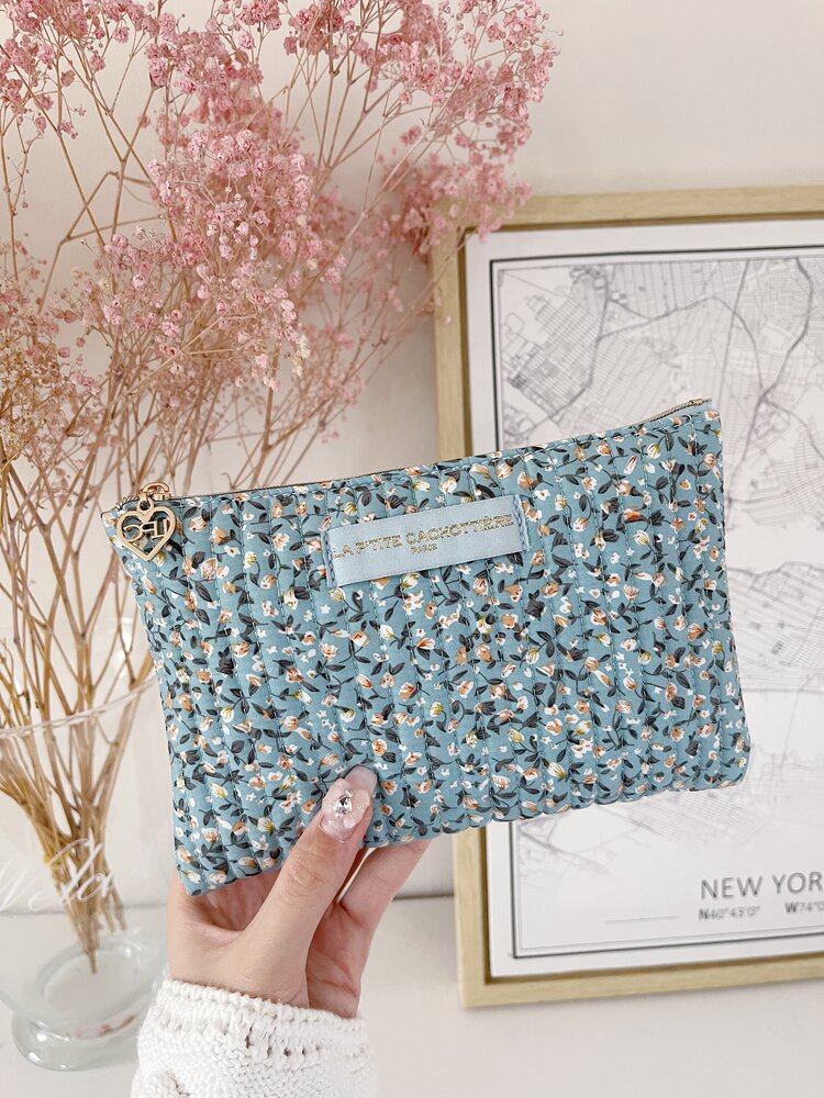 Lizzie Flower Pouch / Sky Blue