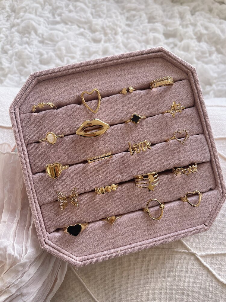 Gold Pure Heart Ring