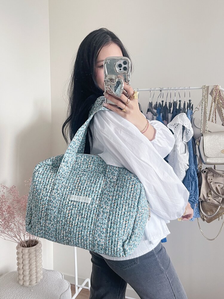 Acacia Flower Travel Bag / Sky Blue