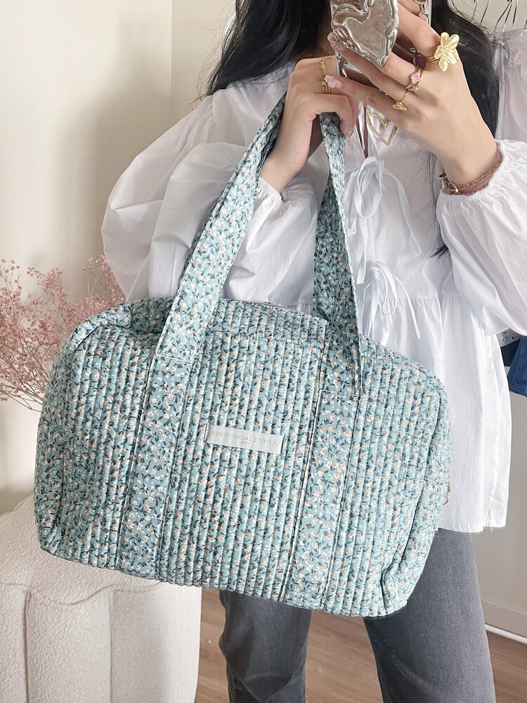 Acacia Flower Travel Bag / Sky Blue