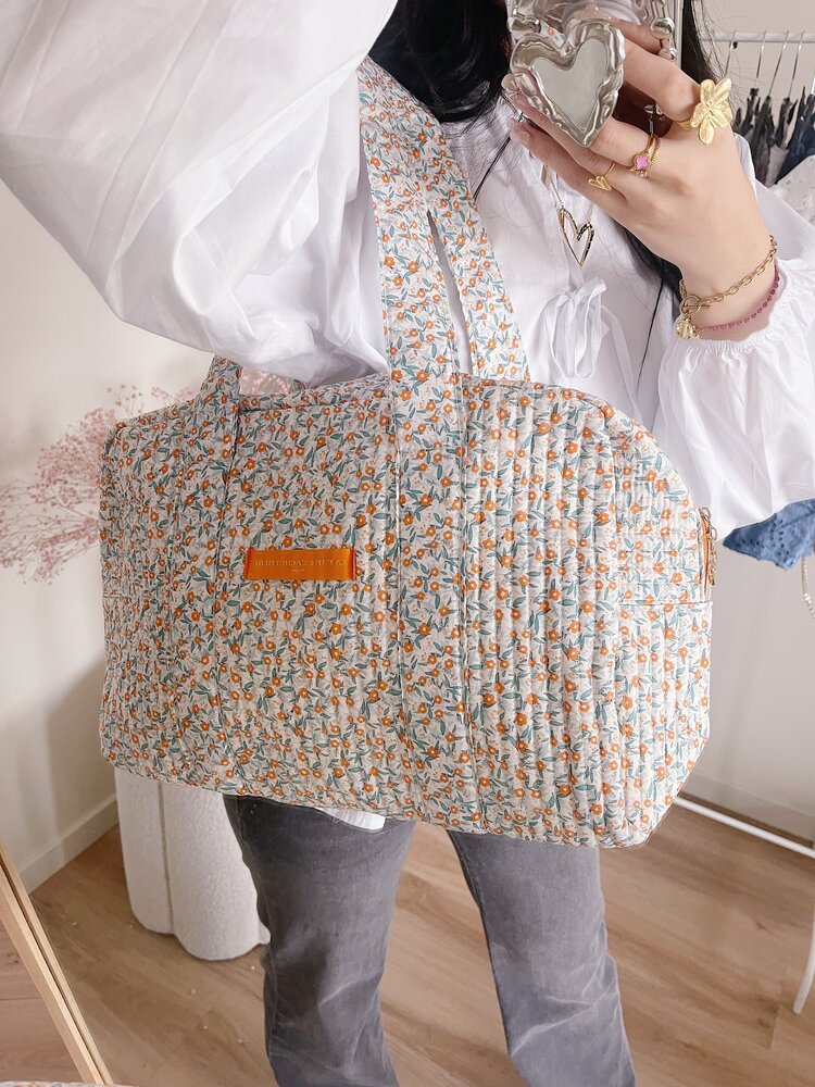 Acacia Flower Travel Bag / Orange