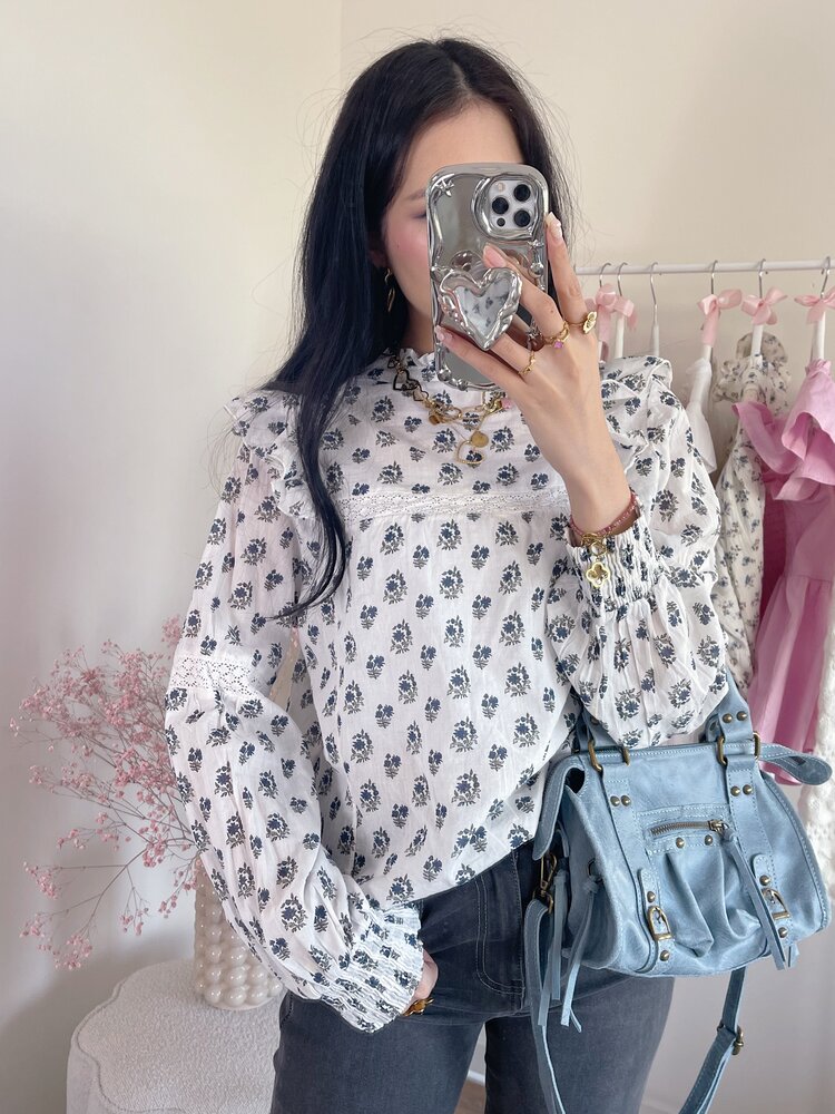 Lenae Ruffle Blouse / Floral Navy