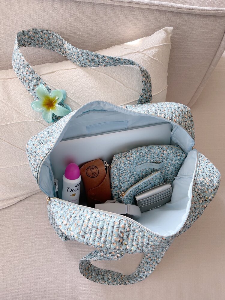 Acacia Flower Travel Bag / Sky Blue