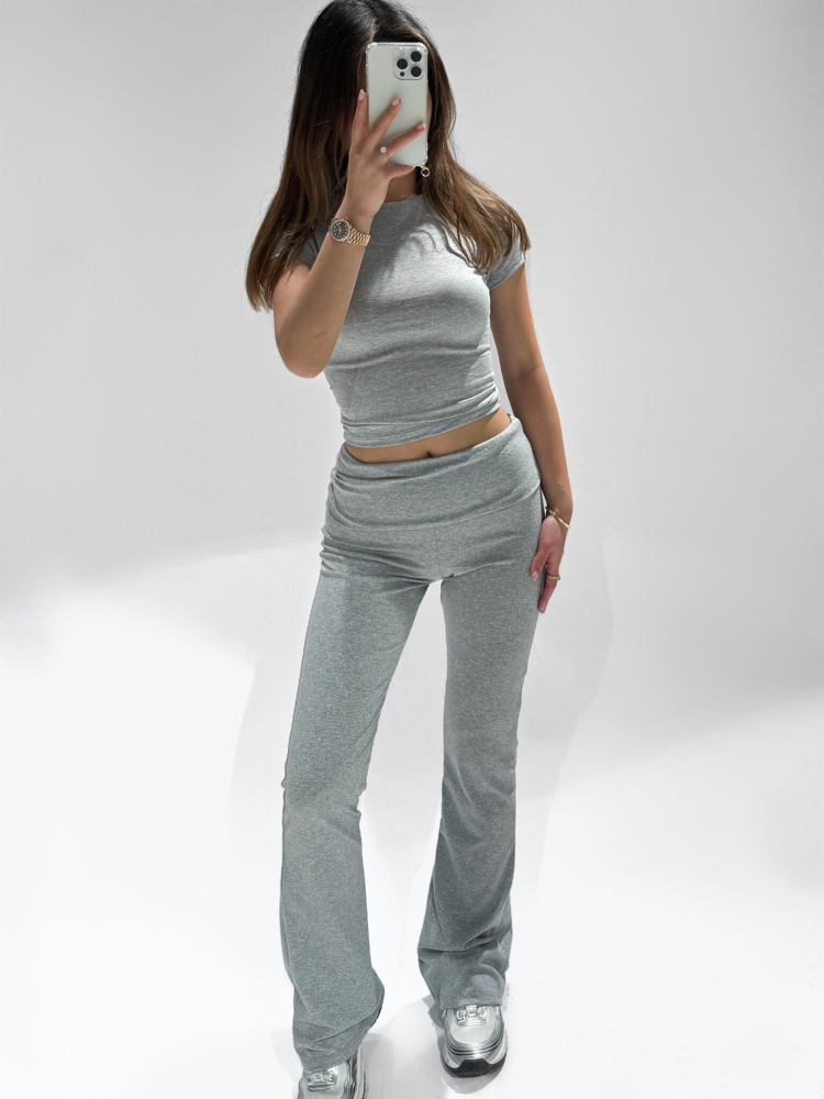 Lisea Flared Yoga Pants / Grey