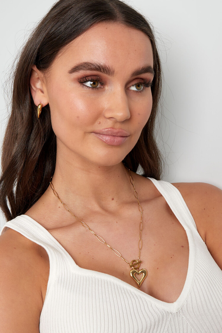 Gold Open Heart Linked Necklace
