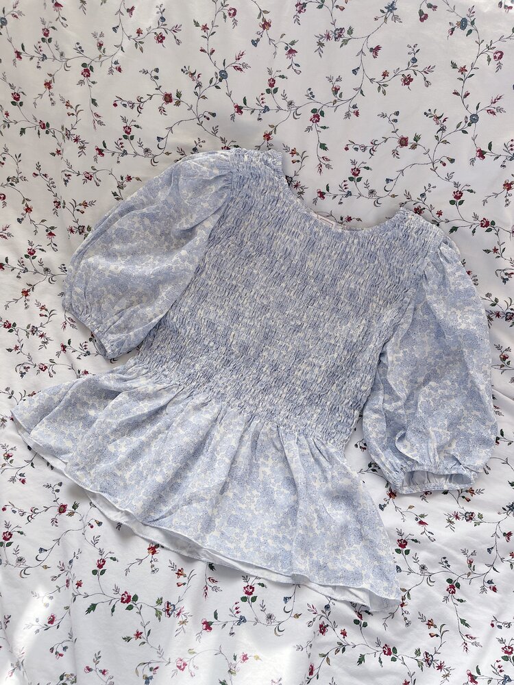 Cherie Smock Top / Floral Blue