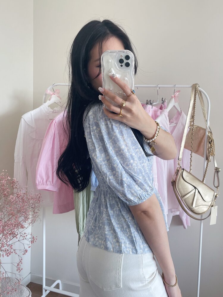 Cherie Smock Top / Floral Blue