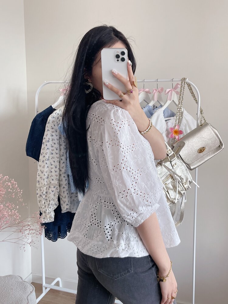 Ronja Embroidered Bow Top / White