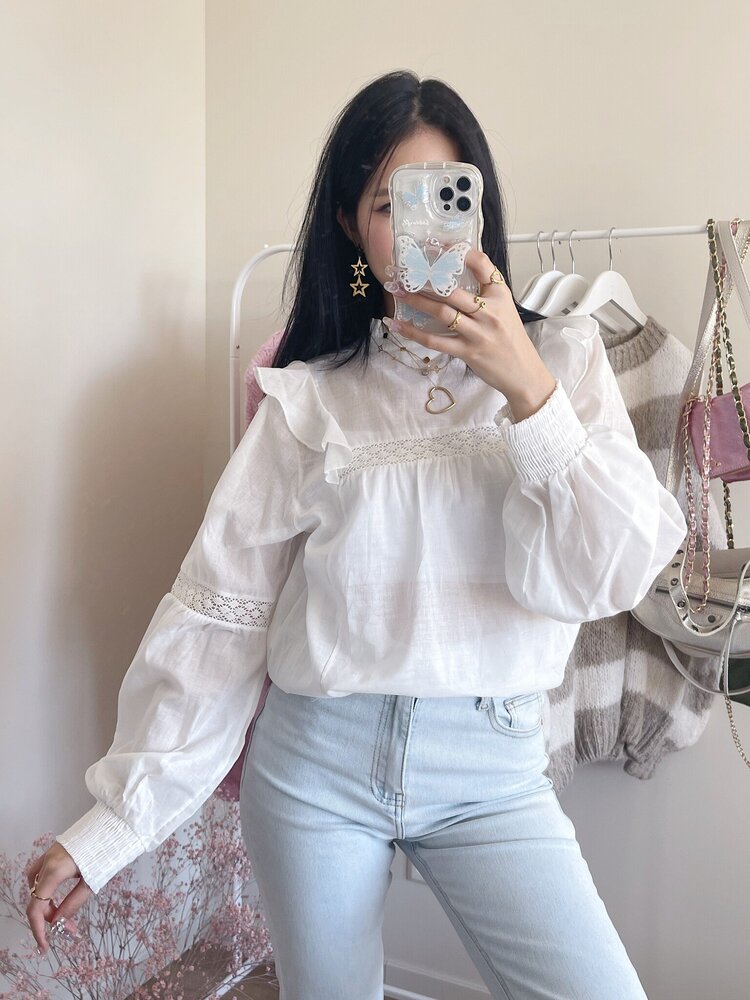 Lenae Ruffle Blouse / Cream