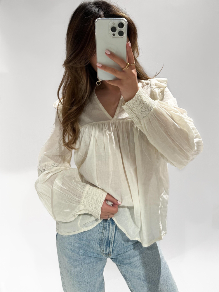 Lenae Ruffle Blouse / Cream