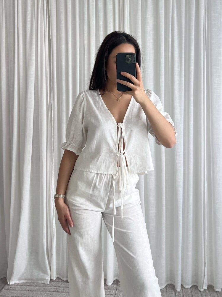 Joa Linen Bow Top / White