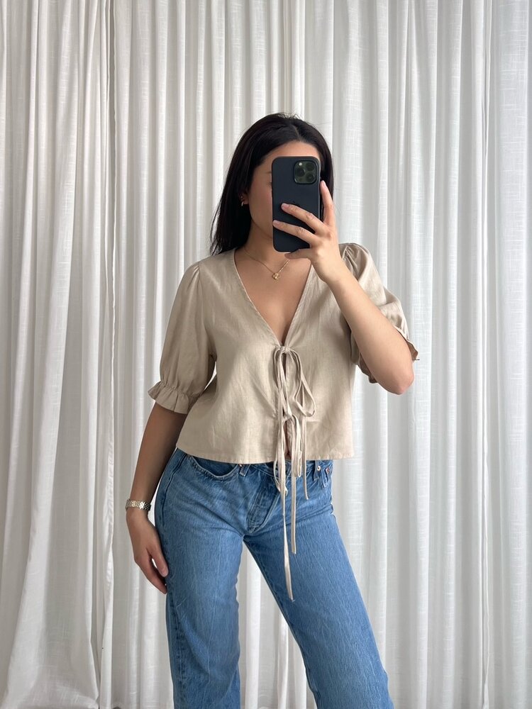 Joa Linen Bow Top / Beige