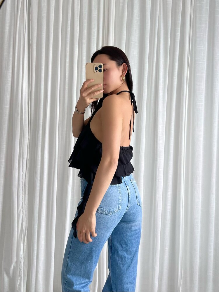 Cici Flower Ruffle Halter Top / Black