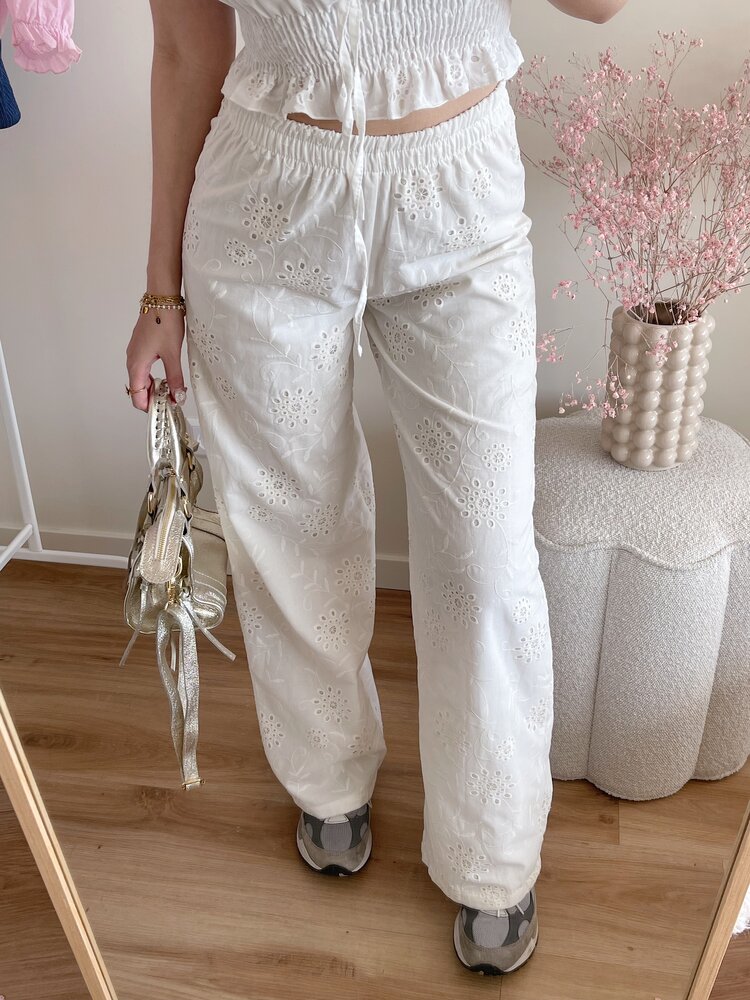 Yasmin Embroidered Trousers / White
