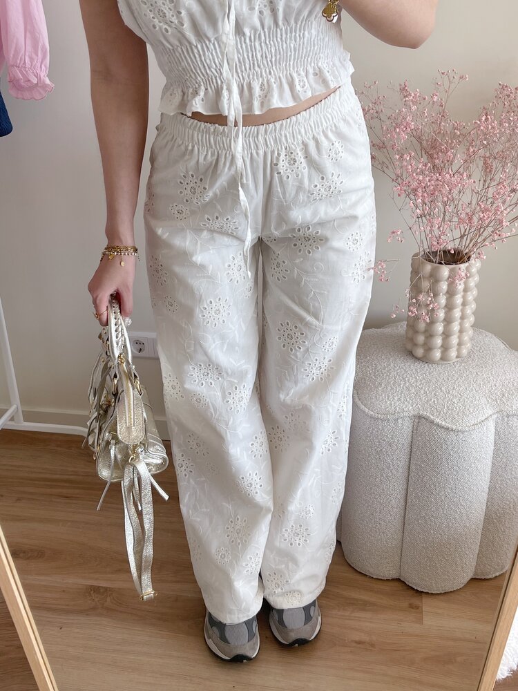 Yasmin Embroidered Trousers / White
