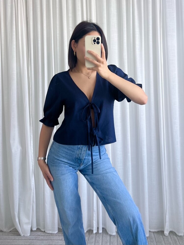 Joa Linen Bow Top / Navy Blue