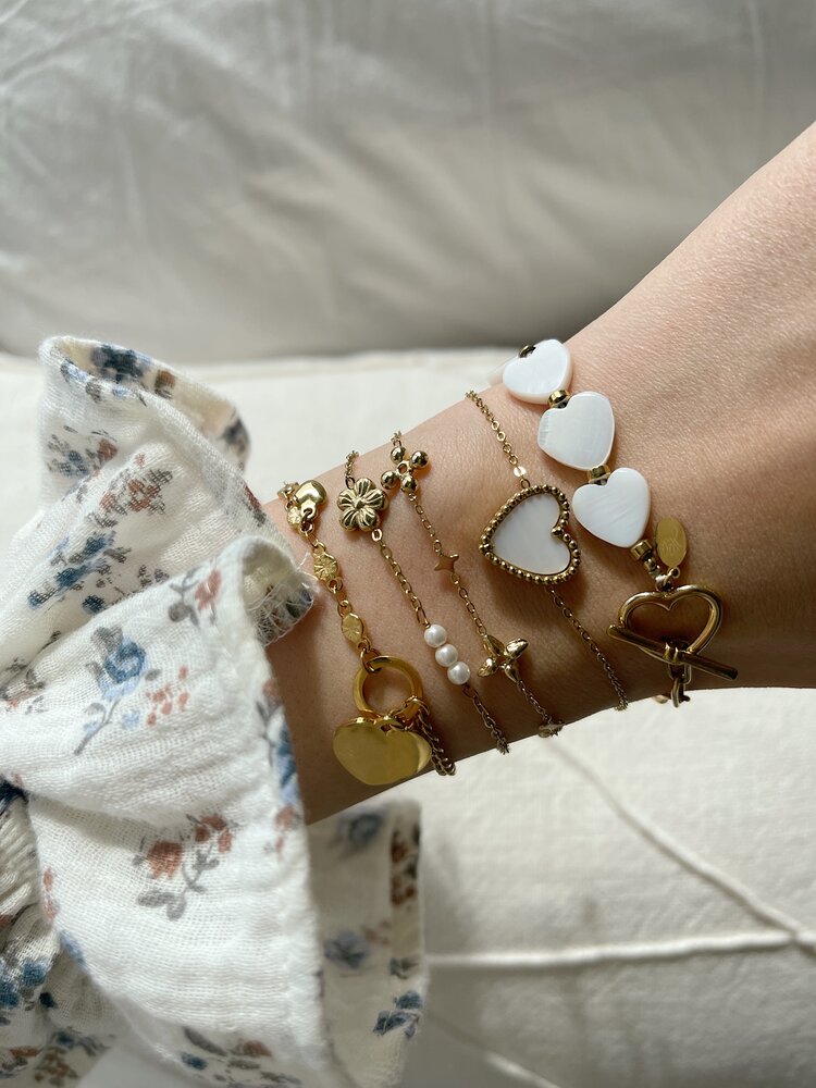 Gold Seashell Heart Pin Lock Bracelet