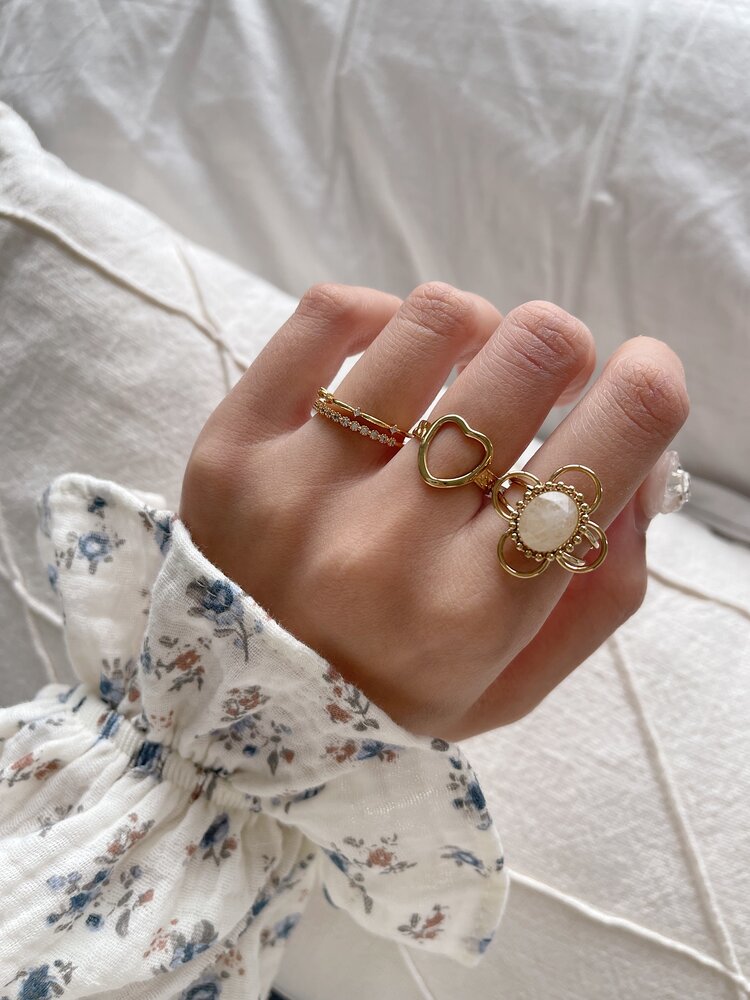 Gold Open Heart Pattern Ring