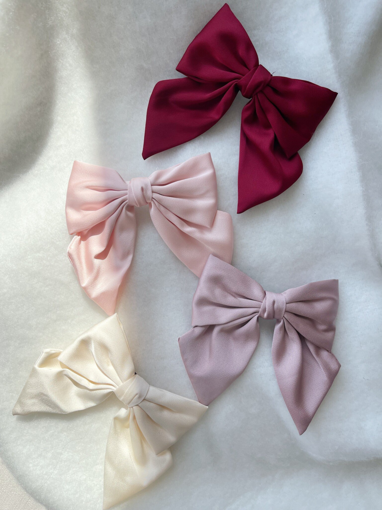 Amelia Hair Bow Clip / Black