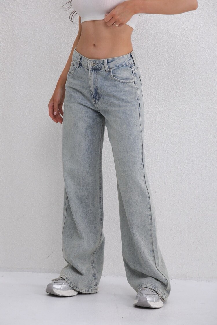 Ruth Wide Leg Jeans / Light Blue