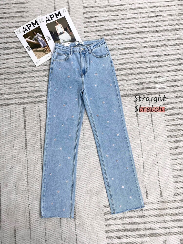 Blossom Embroidered Flower Jeans / Pink