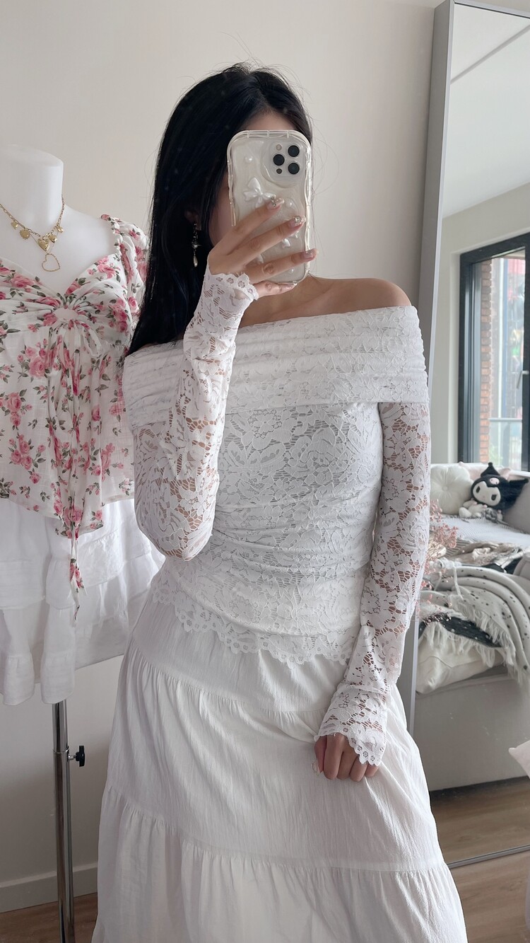Kenzie Lace Off Shoulder Top / White