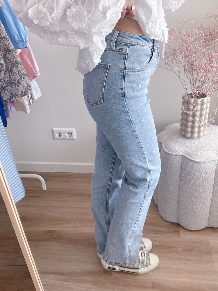 Blossom Embroidered Flower Jeans / White