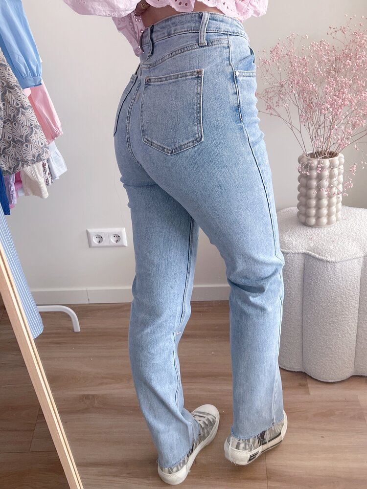 Blossom Embroidered Flower Jeans / Pink