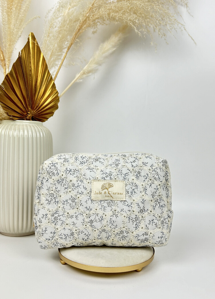 Claire Embroidered Pouch / Floral White